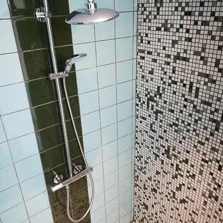 Monts Dome ベッド・アンド・ブレックファスト 4*