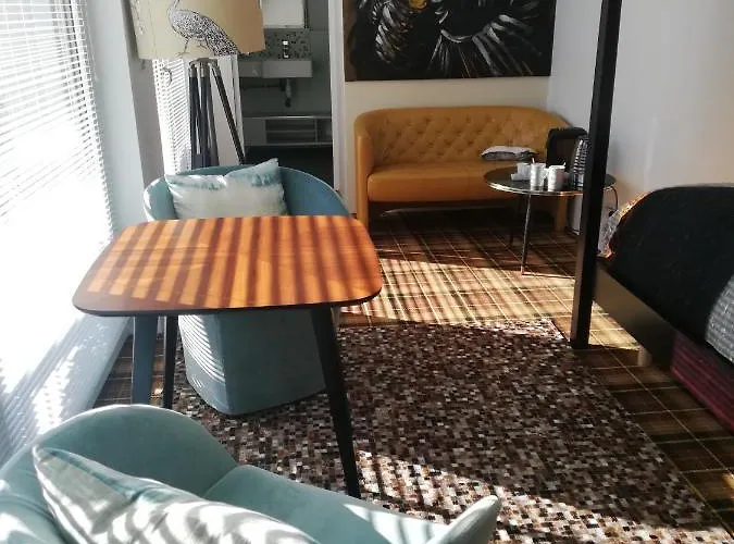 Monts Dome Bed & Breakfast